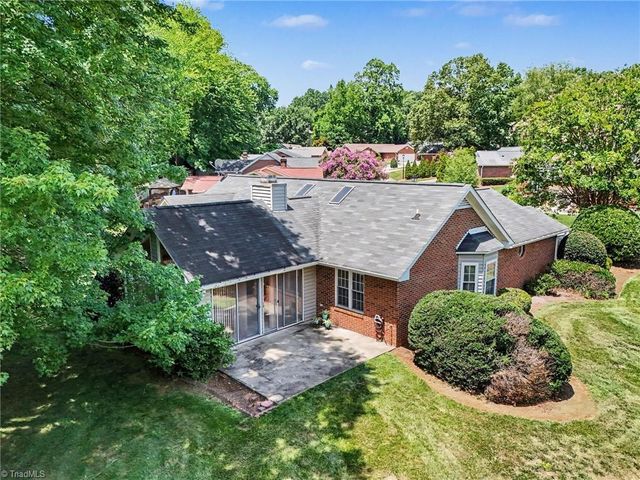 7 Brandywine Circle, Greensboro, NC 27409