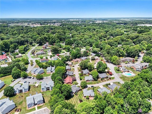 7 Brandywine Circle, Greensboro, NC 27409