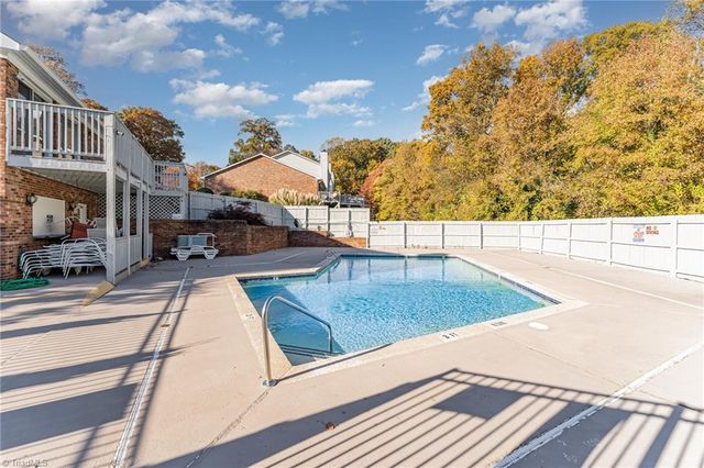 7 Brandywine Circle, Greensboro, NC 27409