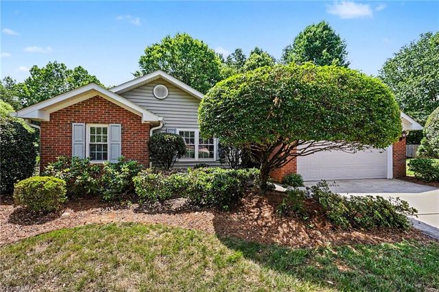 7 Brandywine Circle, Greensboro, NC 27409