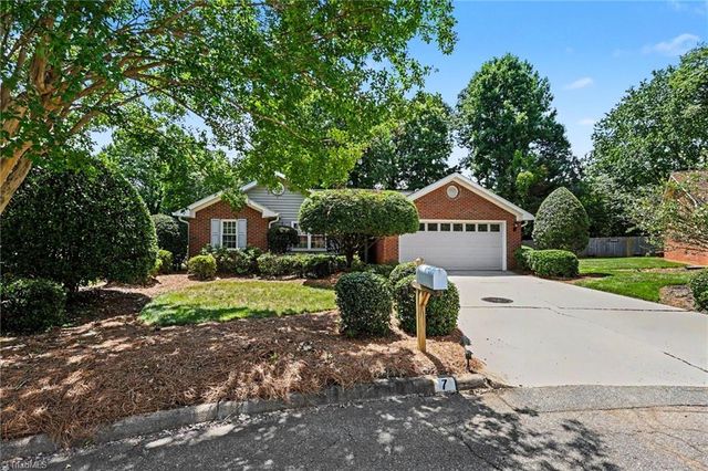 7 Brandywine Circle, Greensboro, NC 27409