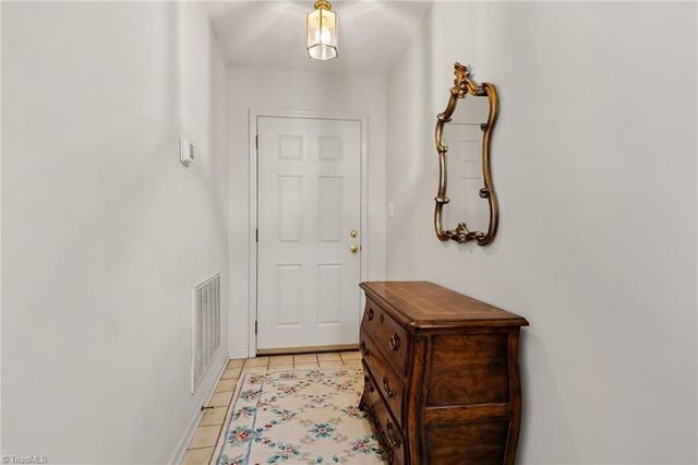 7 Brandywine Circle, Greensboro, NC 27409
