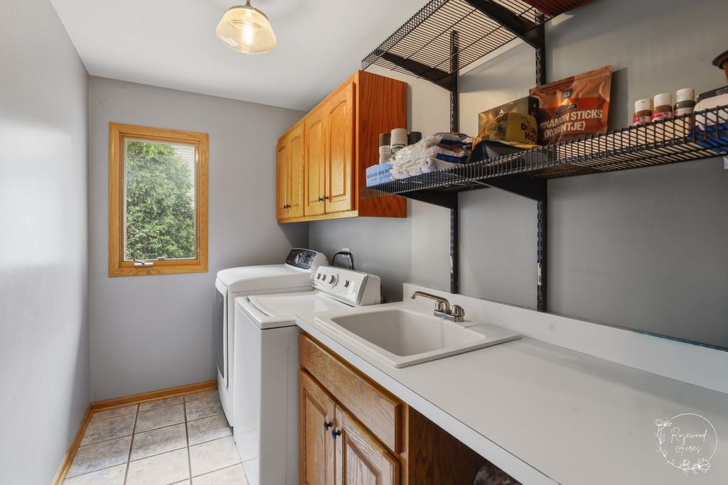 Image 11 of property listing at 1168 Meadow Path, Manteno, IL 60950