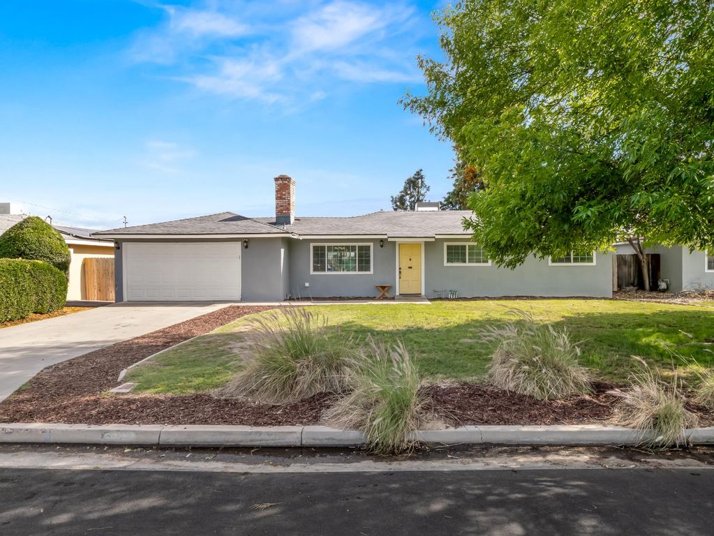 5684 E Sussex Way, Fresno, CA 93727