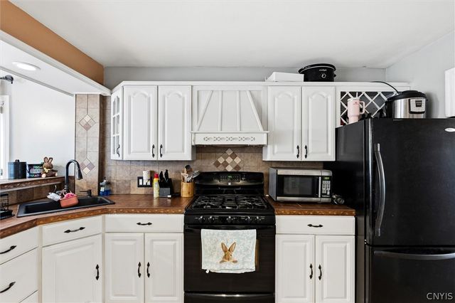 100 Keith Drive, Cicero, NY 13212