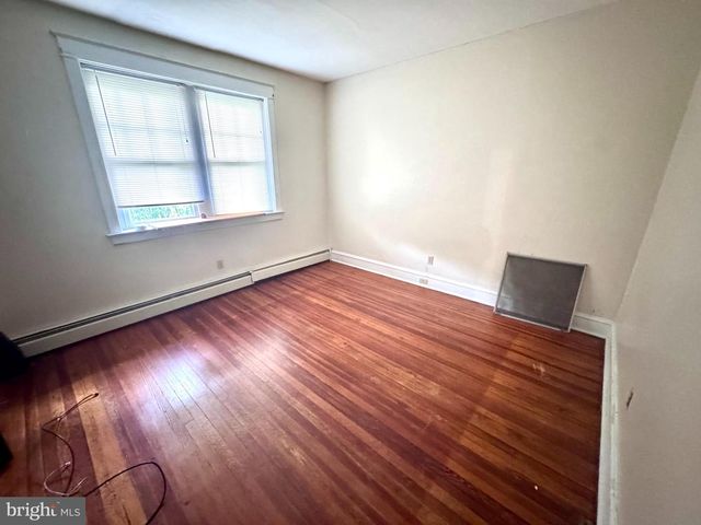 342 PERKIOMEN AVE, Lansdale, PA 19446