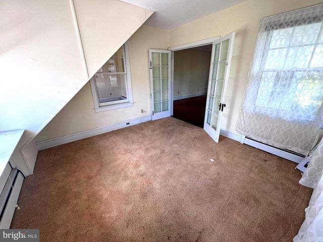 342 PERKIOMEN AVE, Lansdale, PA 19446