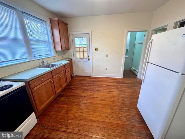 342 PERKIOMEN AVE, Lansdale, PA 19446