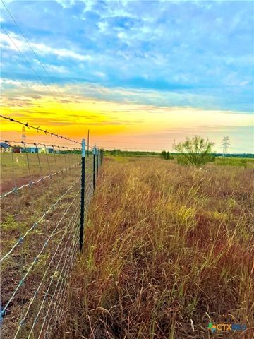 1931 Scull Rd, Martindale, TX 78666