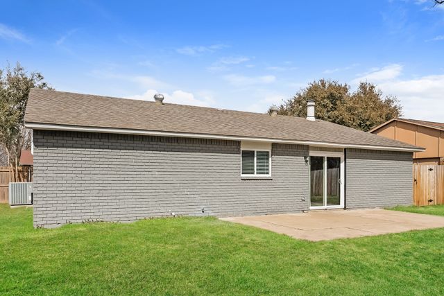 4129 Seven Gables Street, Fort Worth, TX 76133