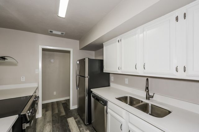 4129 Seven Gables Street, Fort Worth, TX 76133