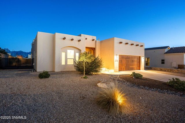 4242 Purple Sage Drive, Las Cruces, NM 88011