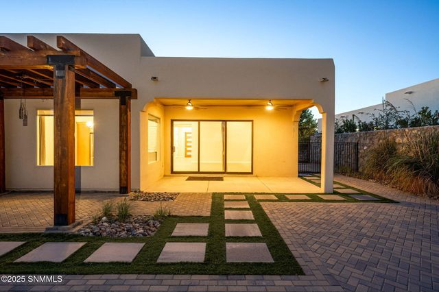 4242 Purple Sage Drive, Las Cruces, NM 88011