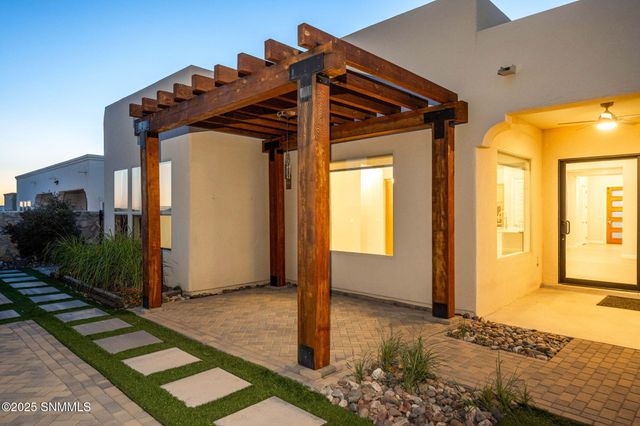 4242 Purple Sage Drive, Las Cruces, NM 88011