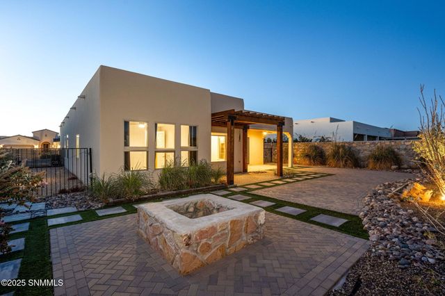 4242 Purple Sage Drive, Las Cruces, NM 88011