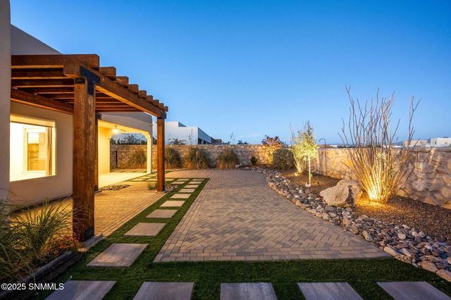 4242 Purple Sage Drive, Las Cruces, NM 88011