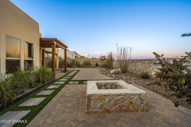 4242 Purple Sage Drive, Las Cruces, NM 88011