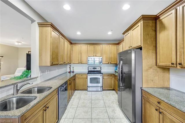 18921 Bay Woods Lake DR # 102, Fort Myers, FL 33908