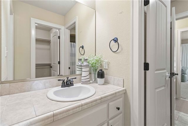 3673 W Mountain View Drive, Fayetteville, AR 72704
