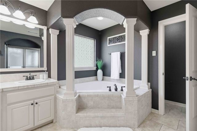 3673 W Mountain View Drive, Fayetteville, AR 72704