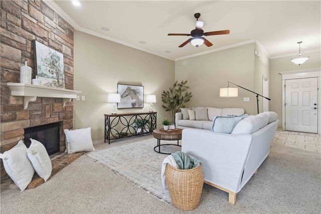 3673 W Mountain View Drive, Fayetteville, AR 72704