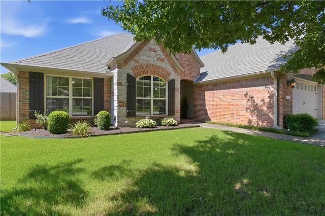 3673 W Mountain View Drive, Fayetteville, AR 72704