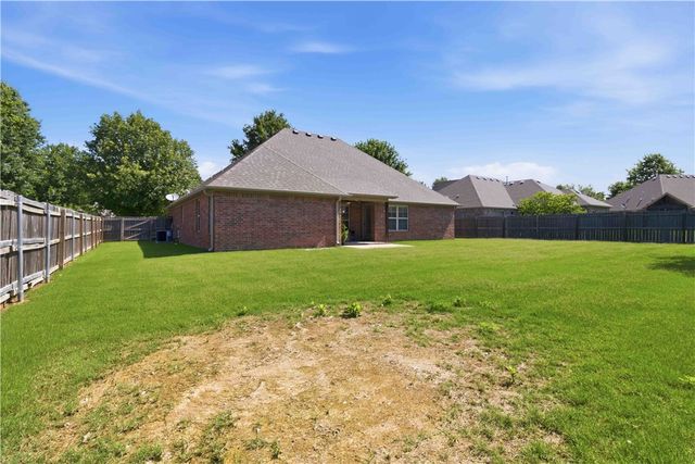 3673 W Mountain View Drive, Fayetteville, AR 72704