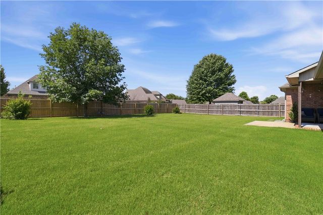 3673 W Mountain View Drive, Fayetteville, AR 72704