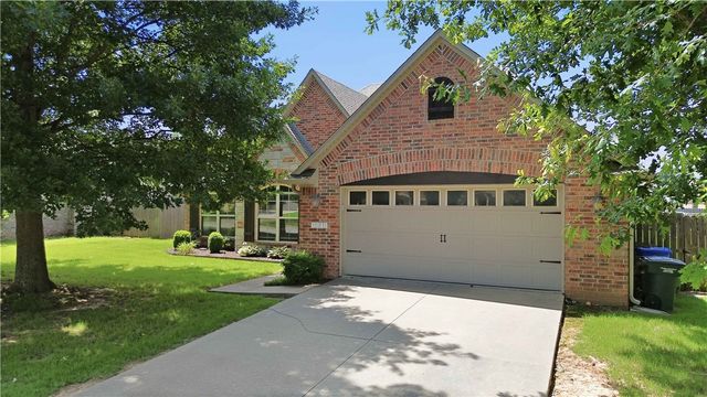 3673 W Mountain View Drive, Fayetteville, AR 72704