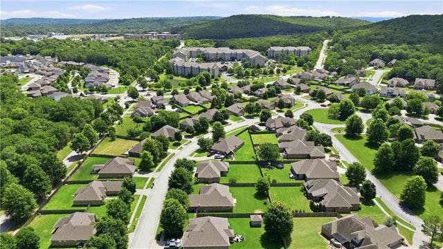3673 W Mountain View Drive, Fayetteville, AR 72704