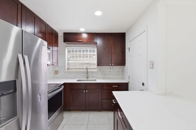 7900 Westheimer Road 147, Houston, TX 77063