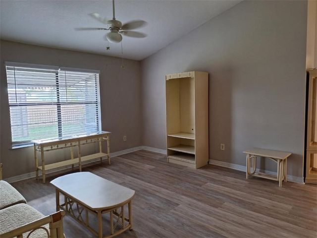 941 Tarpon Avenue, Sebastian, FL 32958