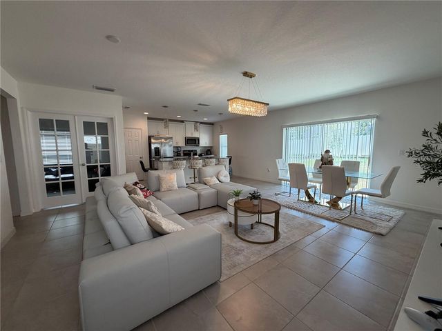 434 NORTH BOULEVARD E, Davenport, FL 33837
