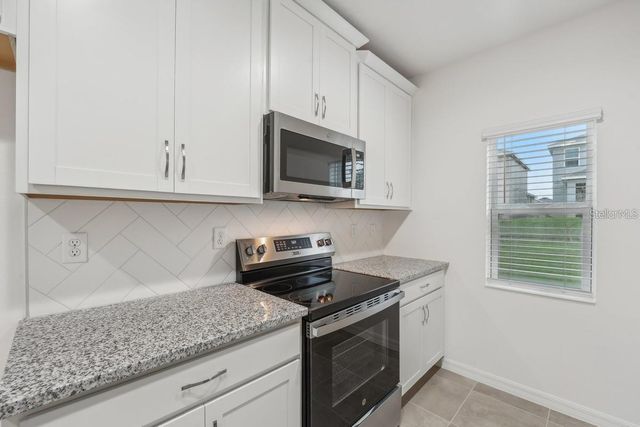 434 NORTH BOULEVARD E, Davenport, FL 33837