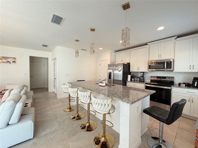 434 NORTH BOULEVARD E, Davenport, FL 33837