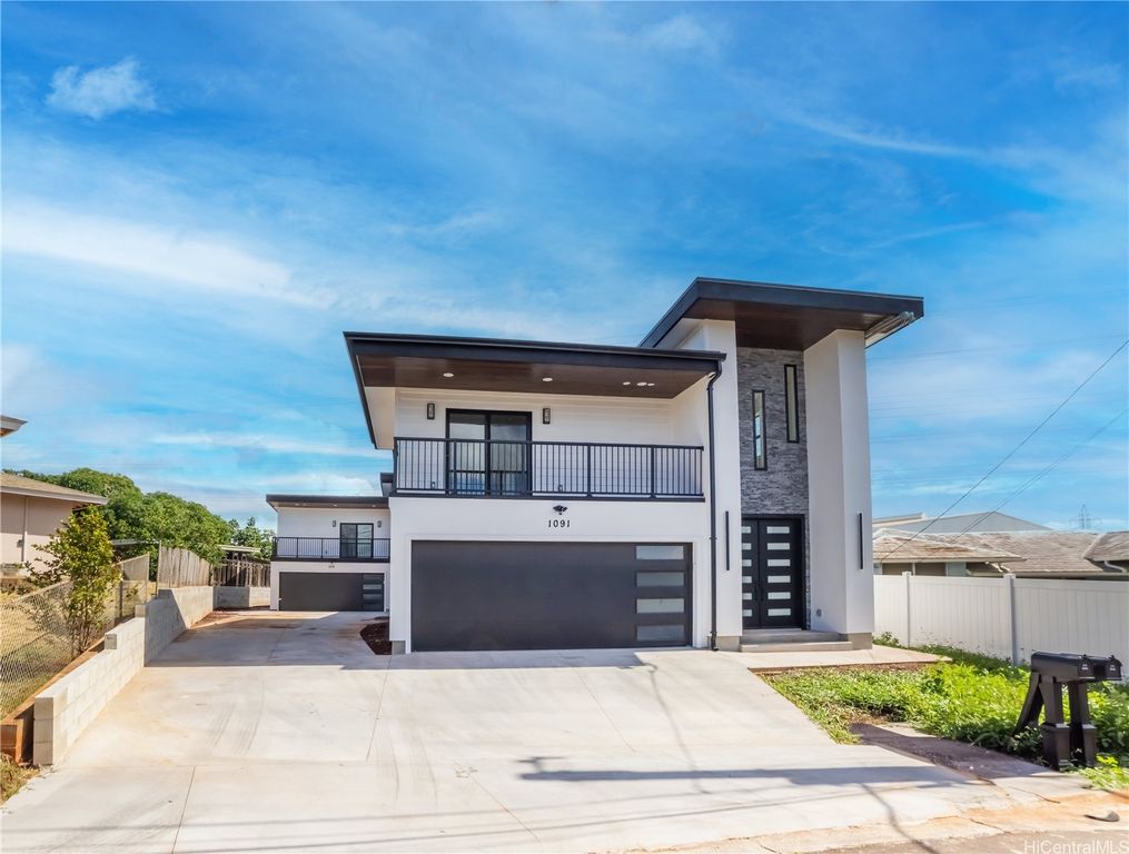 1091 Puu Alani Way A, Pearl City, HI 96782