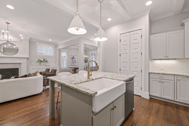 105 Ransom Ave, Nashville, TN 37205