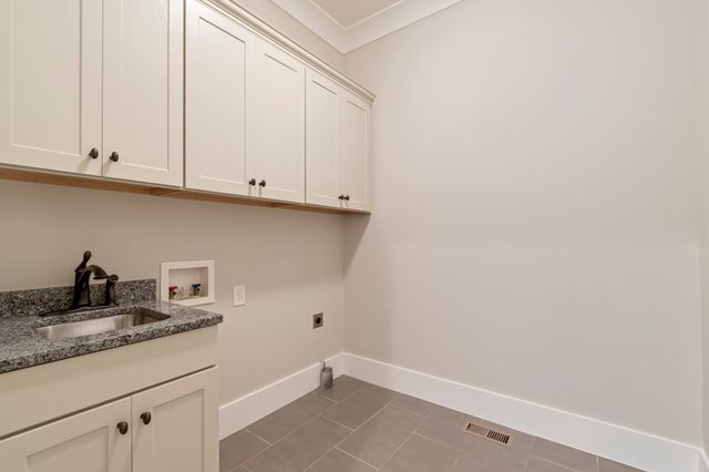 105 Ransom Ave, Nashville, TN 37205