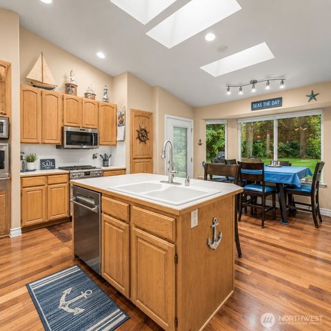 2010 95th Street Ct NW, Gig Harbor, WA 98332