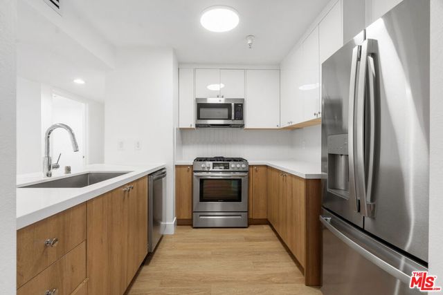16100 W Sunset Boulevard 201, Pacific Palisades, CA 90272