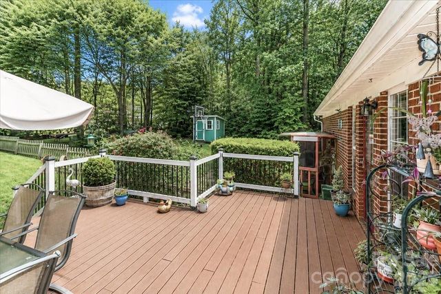 6803 Lowesville Lane, Stanley, NC 28164