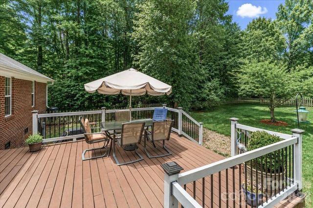 6803 Lowesville Lane, Stanley, NC 28164