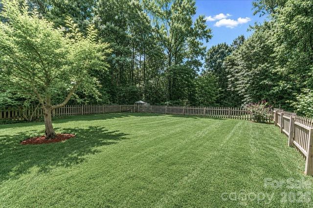 6803 Lowesville Lane, Stanley, NC 28164