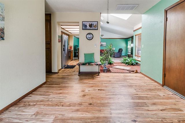 8929 N Eagle Lane, Oklahoma City, OK 73132