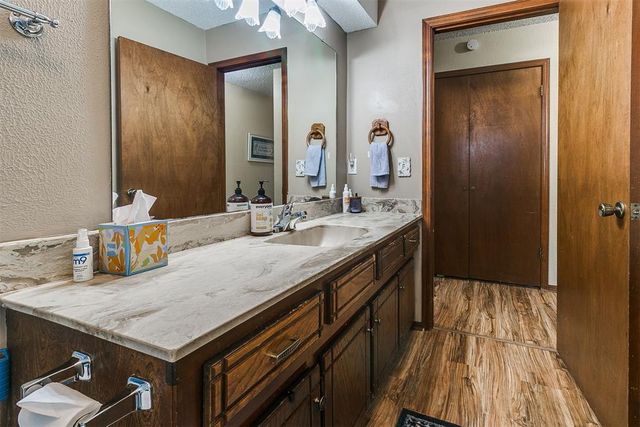 8929 N Eagle Lane, Oklahoma City, OK 73132