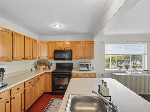 41 Southwind Drive, Burlington, VT 05401