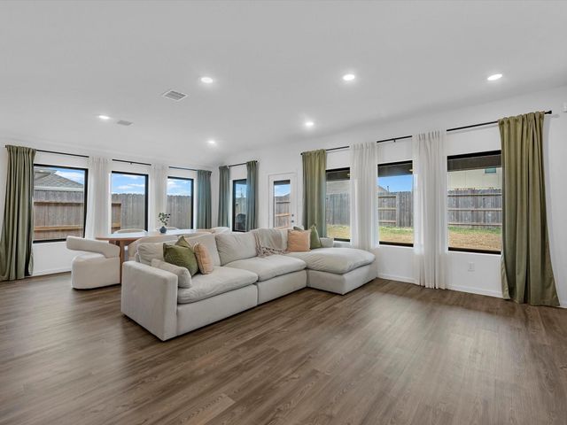 2016 Cottage Bridge Road, League City, TX 77573