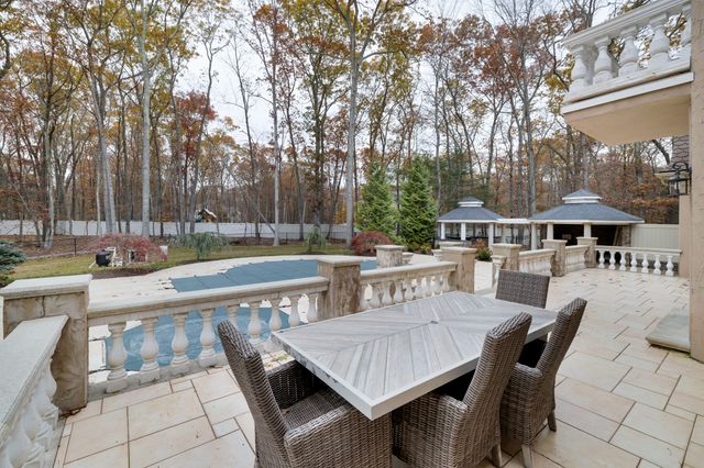 65 Ironwood Road, Guilford, CT 06437