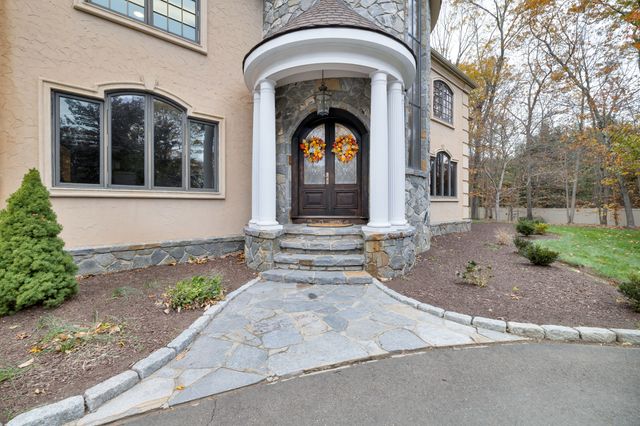 65 Ironwood Road, Guilford, CT 06437