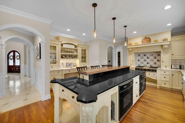 65 Ironwood Road, Guilford, CT 06437